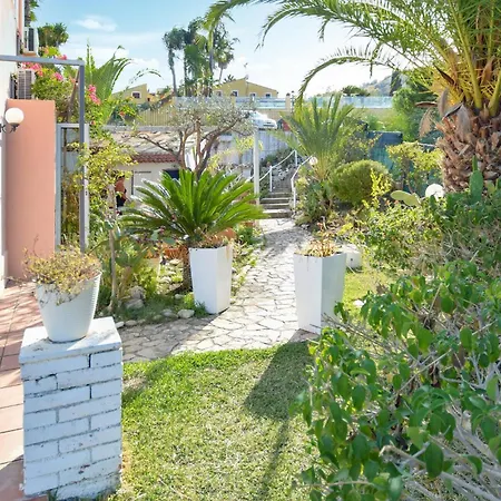 Ferienhaus Lovely In